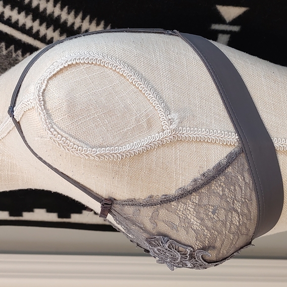 💐 EUC Shirley of Hollywood Ladies Unlined Eyelash Lace No Wire Bralette, Large - Picture 8 of 8